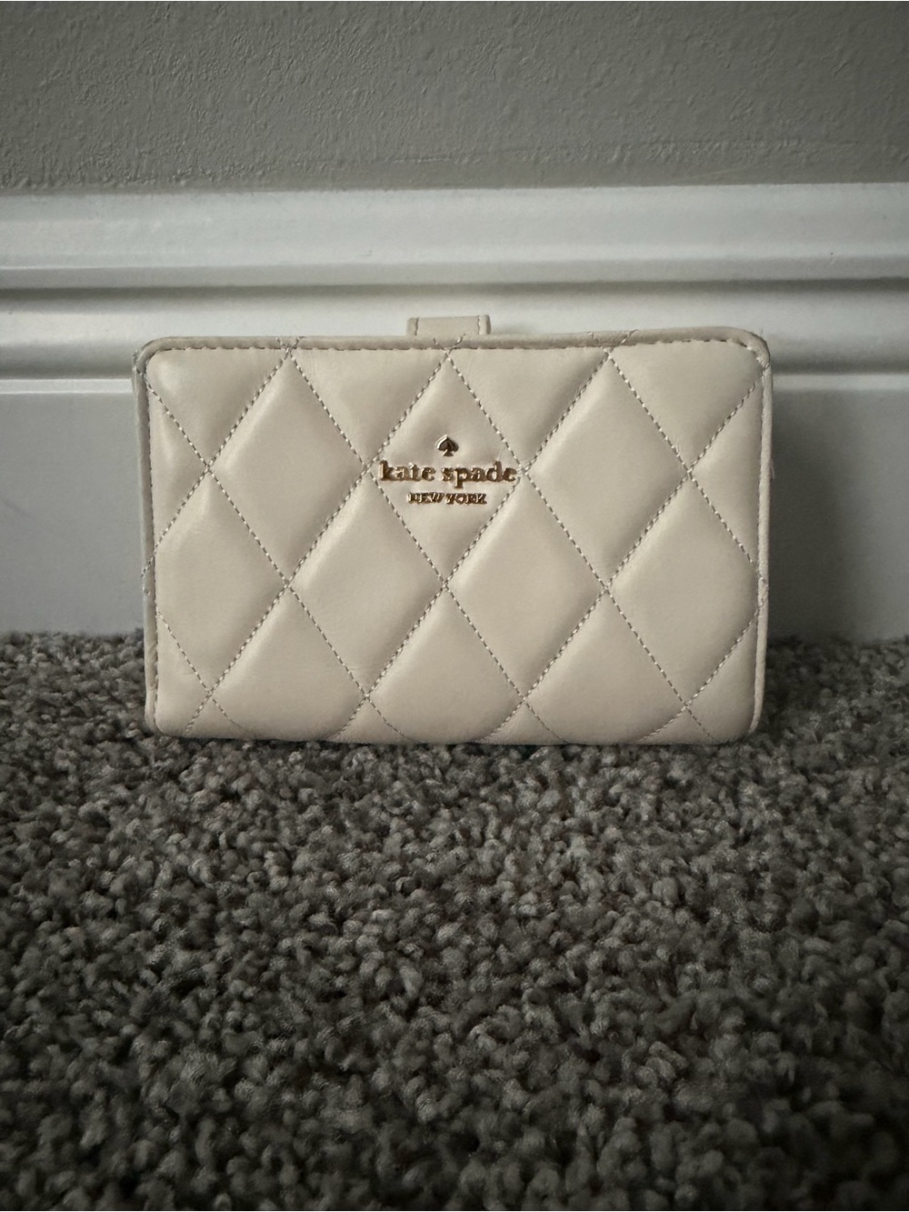 kate spade Cream Quilted Card Holder with Gold Logo